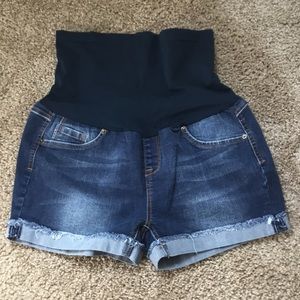 Maternity shorts